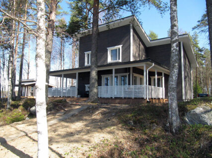 Leponiemen mökki ulkoa